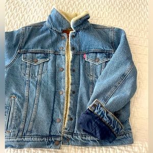 Levi's Jean Jacket Womens M Denim Trucker Sherpa Lined Faux Fur